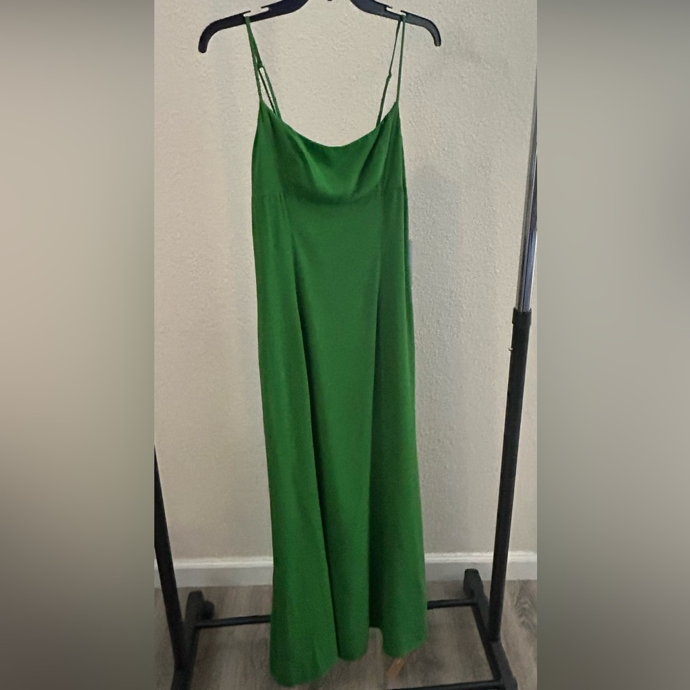 Liya Dress - Picture 2 of 7